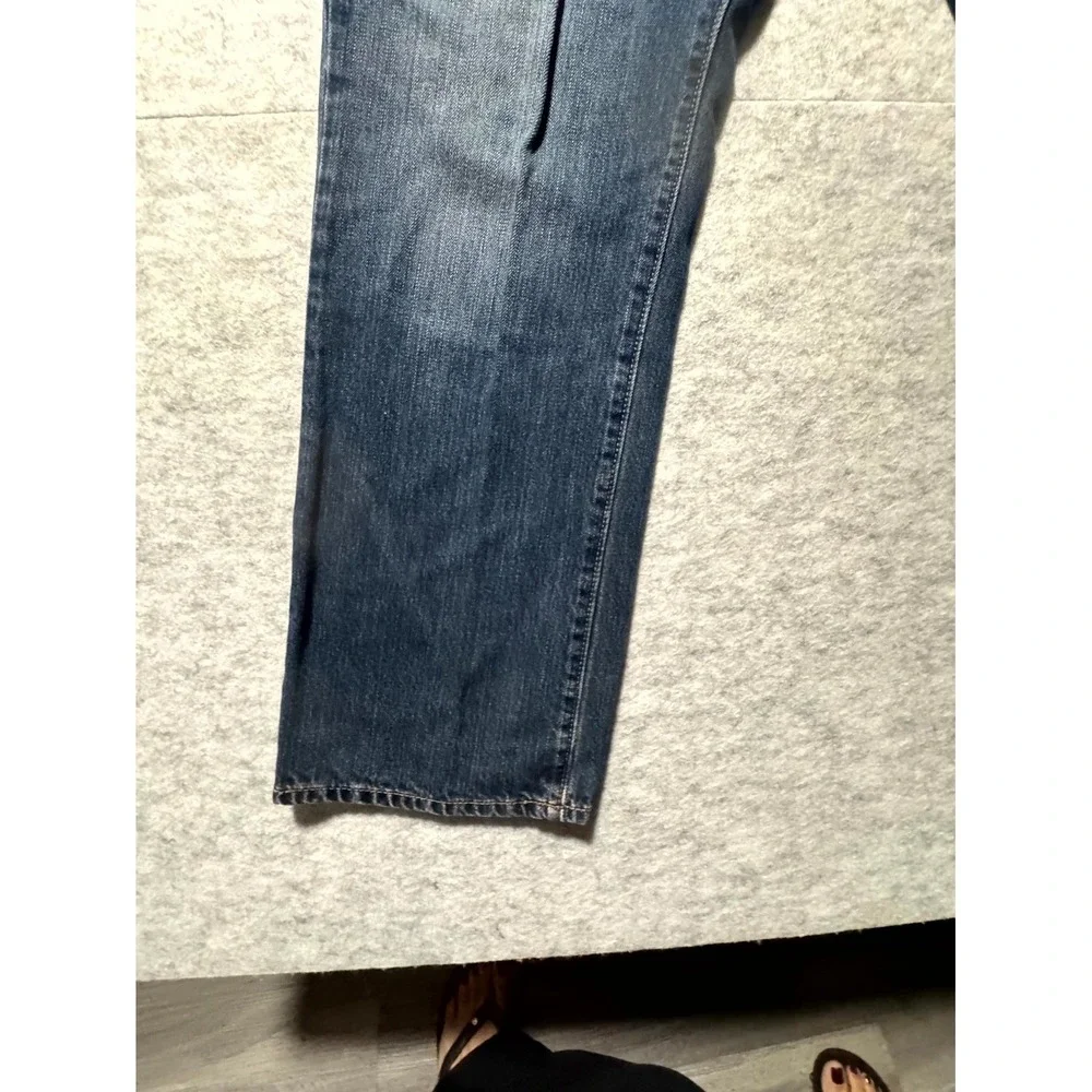 Gap Women's Size 36x30 Short Straight Leg Lightwash Jeans